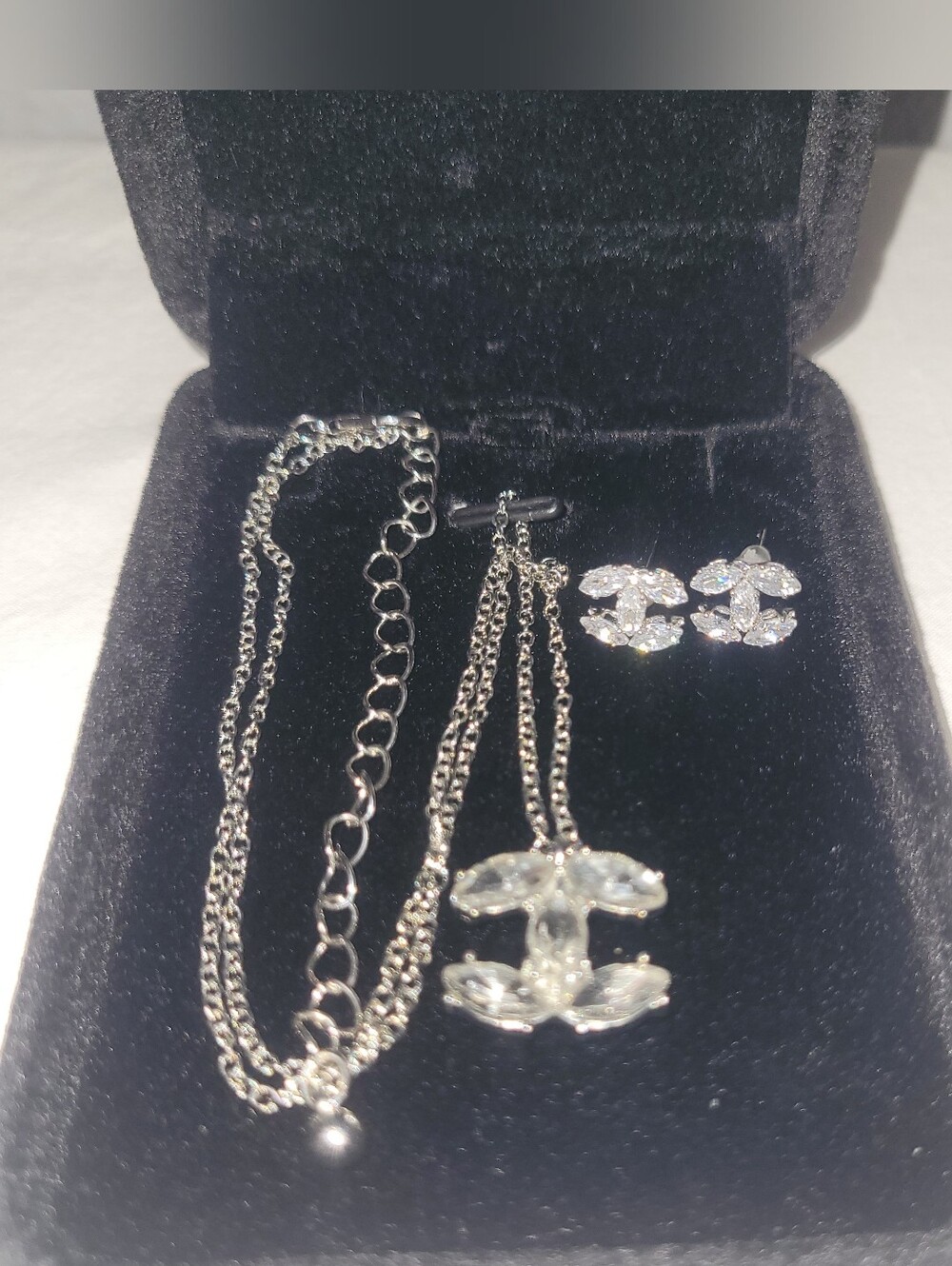 Luxury Jewelry - Picture 3 of 8